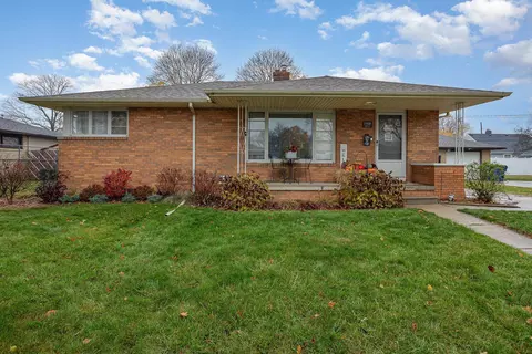 1908 S Sherman, Bay City, MI 48708