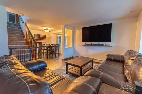1346 E Olson, Midland, MI 48640 photo 10
