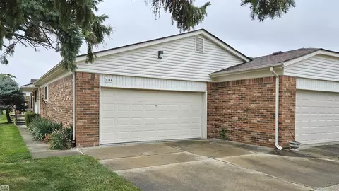8744 Phoenix, Warren, MI 48093