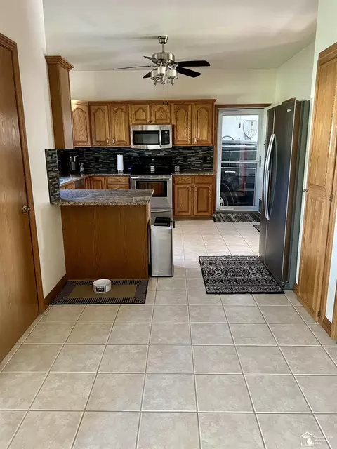 2881 E Country, Monroe, MI 48162 photo 6