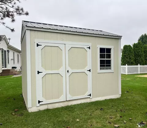 2881 E Country, Monroe, MI 48162 photo 31