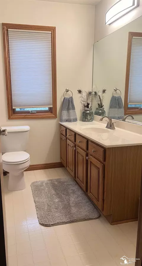 2881 E Country, Monroe, MI 48162 photo 16