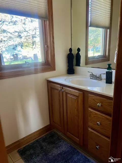 2881 E Country, Monroe, MI 48162 photo 11