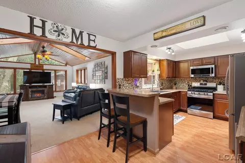 32 Crofton, Adrian, MI 49221 photo 11