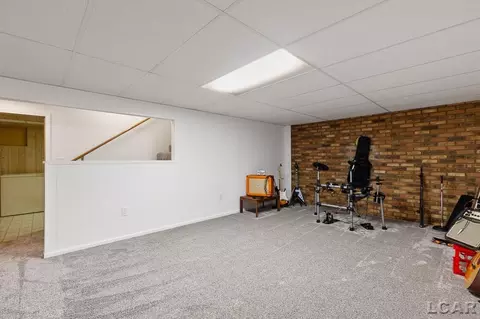 32 Crofton, Adrian, MI 49221 photo 25