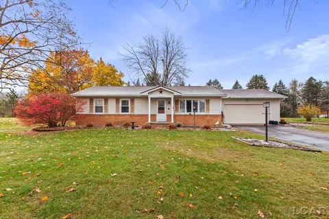 32 Crofton, Adrian, MI 49221