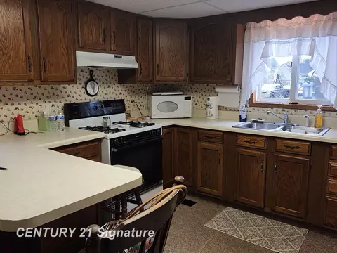 Kitchen - 8444 N Mckinley, Flushing, MI 48433 photo 1 of 1