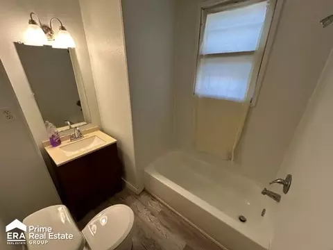 Bath - 1305 Mann, Flint, MI 48503 photo 2 of 2