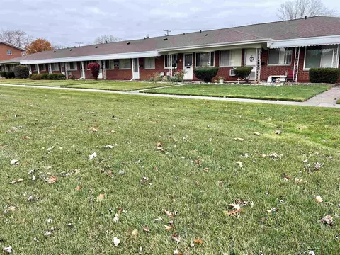 23016 Kelly UNIT 3, Eastpointe, MI 48021