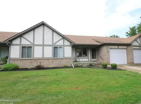 15870 N Magnolia #36 / 12, Clinton Township, MI 48038
