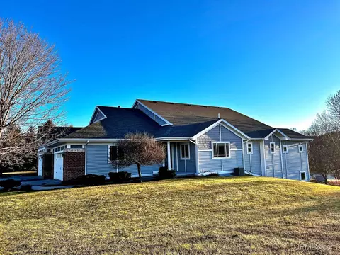 430 River Pointe #103, Kingsford, MI 49802