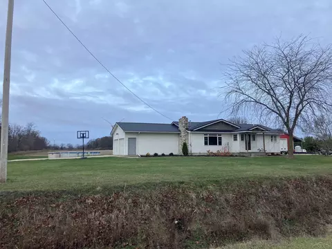 4615 S Meridian, Merrill, MI 48637