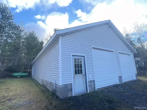 15805 Co Rd 581, Ishpeming, MI 49849 photo 3