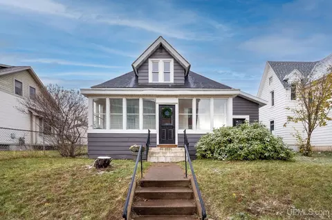 854 W Washington, Marquette, MI 49855