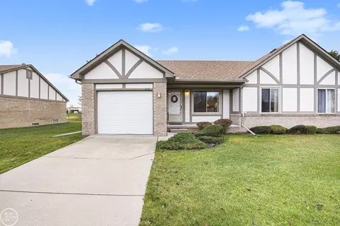 15854 S Magnolia, Clinton Township, MI 48038