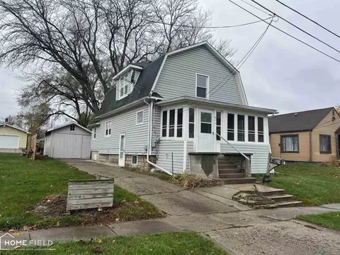 824 S S Park, Owosso, MI 48867