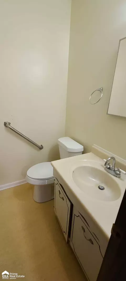 Bath - 1587 Mcalpine, Mount Morris, MI 48458 photo 1 of 3