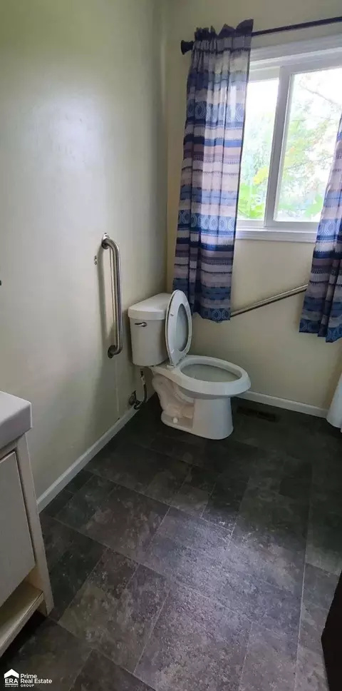 Bath - 1587 Mcalpine, Mount Morris, MI 48458 photo 2 of 3