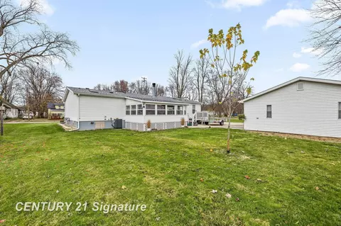 Exterior - 126 E Maple, Saint Charles, MI 48655 photo 5 of 7