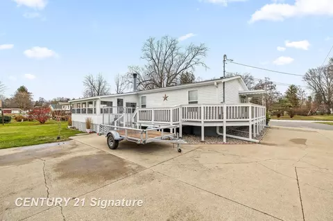 Other - 126 E Maple, Saint Charles, MI 48655 photo 5 of 10