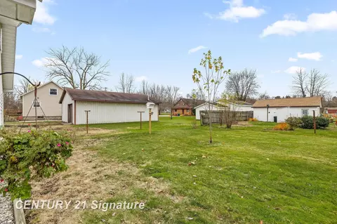 Exterior - 126 E Maple, Saint Charles, MI 48655 photo 3 of 7