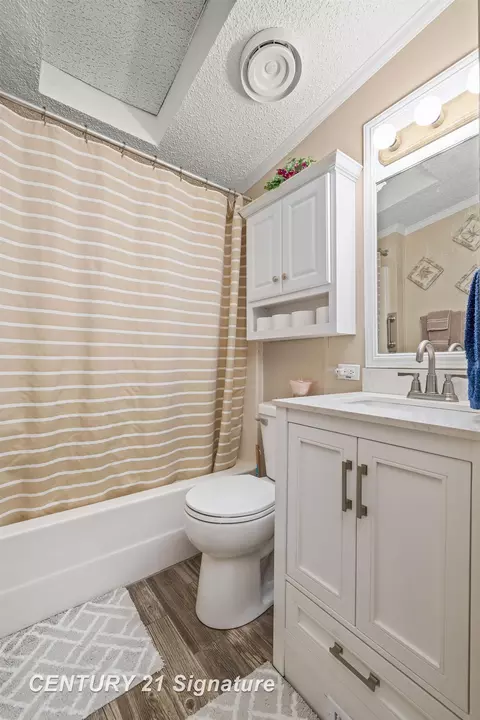 Bath - 126 E Maple, Saint Charles, MI 48655 photo 3 of 3