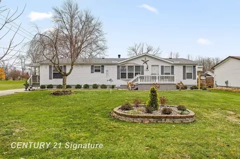 126 E Maple, Saint Charles, MI 48655
