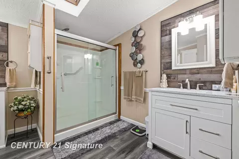 Bath - 126 E Maple, Saint Charles, MI 48655 photo 1 of 3