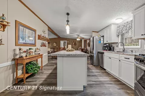 Entry Way - 126 E Maple, Saint Charles, MI 48655 photo 1 of 2