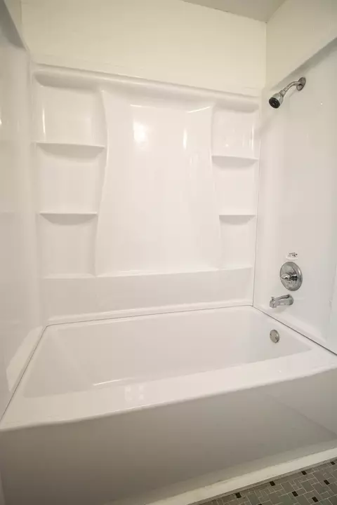 Bath - 1202 W Mott, Flint, MI 48505 photo 2 of 2