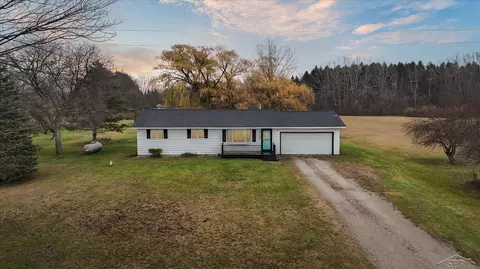 2089 S Brennan, Hemlock, MI 48626