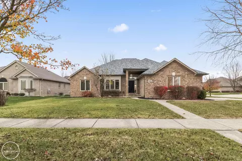19031 Midway, Macomb, MI 48044 photo 2