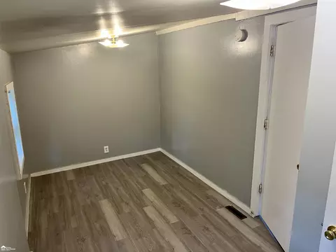 647 Monroe, Flint, MI 48503 photo 6