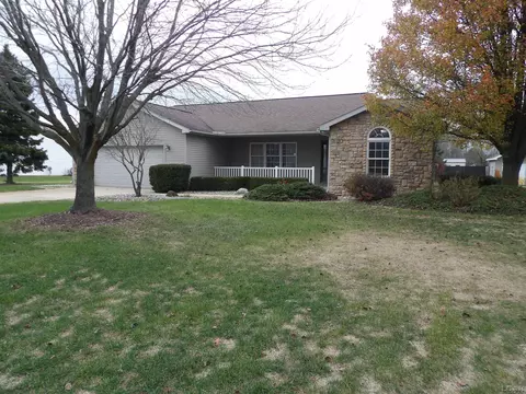 2952 Mystic Hills Dr, Adrian, MI 49221