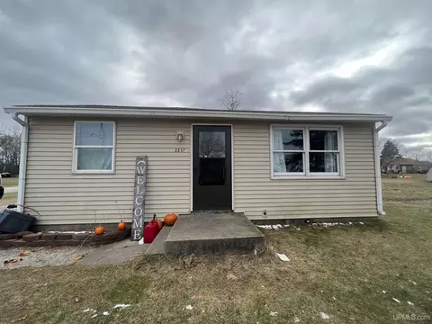 2237 S 18th, Escanaba, MI 49829