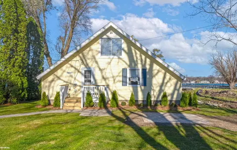 2174 N Channel, Harsens Island, MI 48028