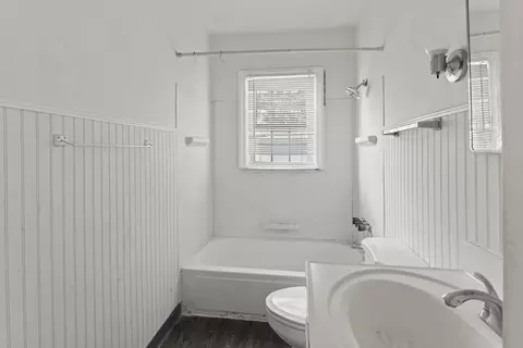 Bath - 3210 Beecher, Flint, MI 48503 photo 1 of 1