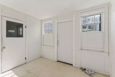 Entry Way - 3210 Beecher, Flint, MI 48503 photo 3 of 3