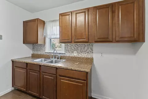 Entry Way - 3210 Beecher, Flint, MI 48503 photo 2 of 3