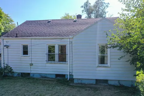 Exterior - 3210 Beecher, Flint, MI 48503 photo 5 of 6