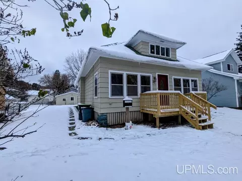 27 N Seventh, Iron River, MI 49935