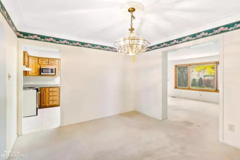 Dining - 915 Harcourt, Grosse Pointe, MI 48230 photo 1 of 1