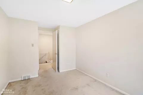 Bedroom - 915 Harcourt, Grosse Pointe, MI 48230 photo 2 of 6
