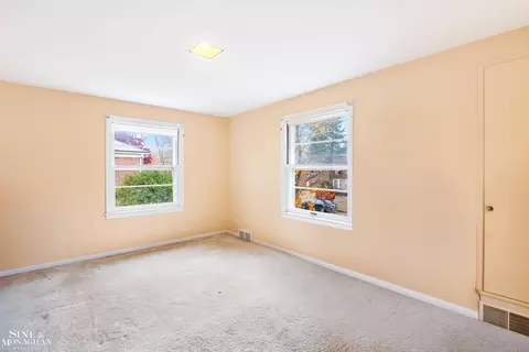 Bedroom - 915 Harcourt, Grosse Pointe, MI 48230 photo 5 of 6