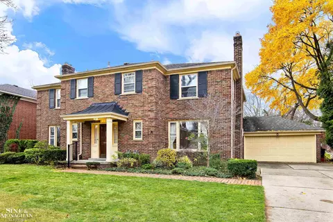 Exterior - 915 Harcourt, Grosse Pointe, MI 48230 photo 7 of 7