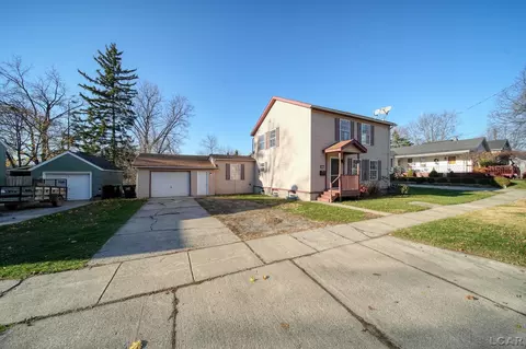 817 Elm, Adrian, MI 49221 photo 2