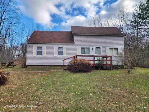 1621 S Fraser, Kawkawlin, MI 48631
