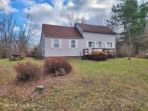 Exterior - 1621 S Fraser, Kawkawlin, MI 48631 photo 2 of 6