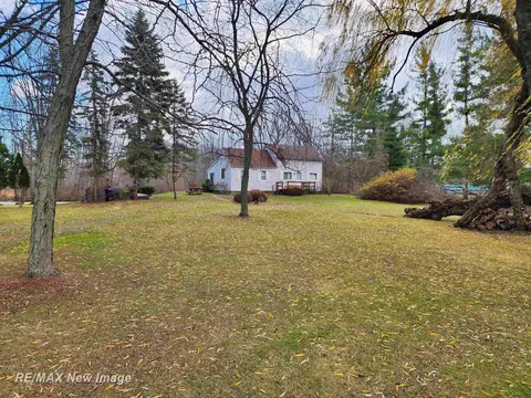 Exterior - 1621 S Fraser, Kawkawlin, MI 48631 photo 5 of 6