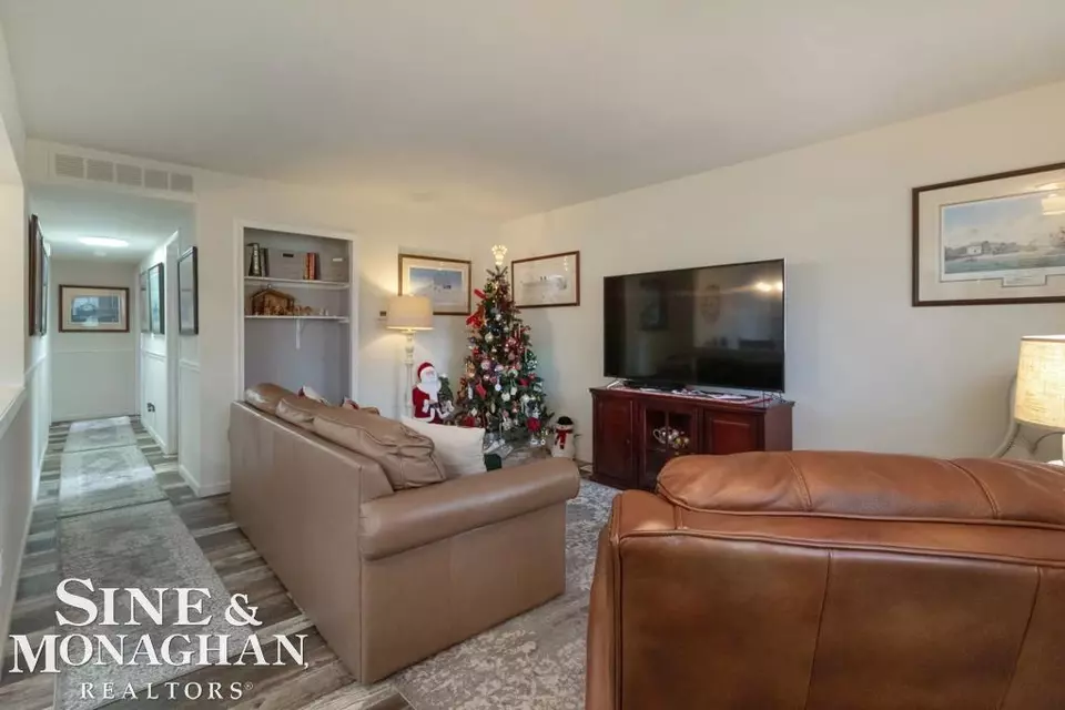 Entry Way - 1003 S 9th, Saint Clair, MI 48079 photo 2 of 2